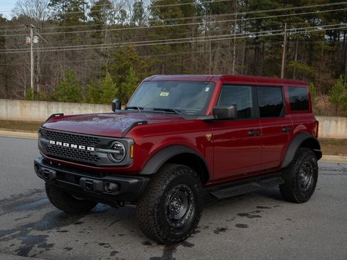 New 2025 Ford Bronco Badlands w/ Sasquatch Package AWD/4WD image 9