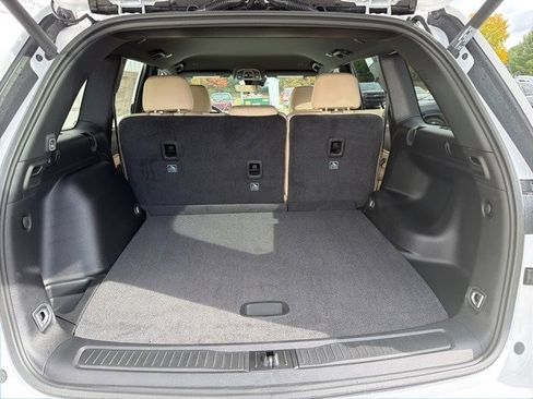 New 2025 Jeep Grand Cherokee Limited w/ Trailer Tow Package image 28