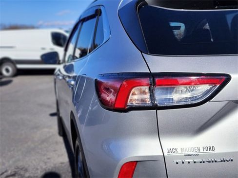 Certified 2020 Ford Escape Titanium image 9