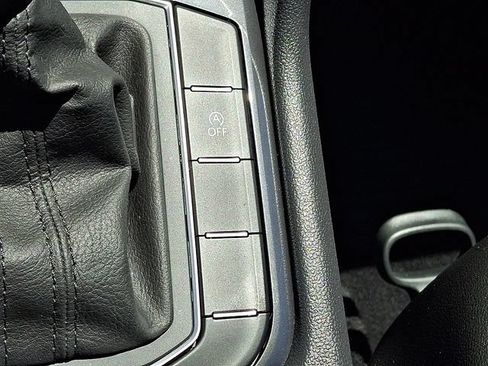 Used 2020 Volkswagen Tiguan SE w/ Panoramic Sunroof Package AWD/4WD image 27