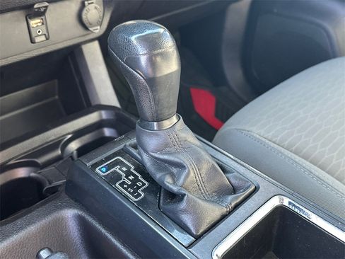 Used 2016 Toyota Tacoma SR image 30