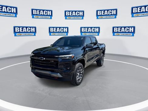 Used 2025 Chevrolet Colorado Z71 AWD/4WD image 4