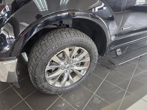 Used 2017 Ford F150 Lariat w/ Equipment Group 502A Luxury AWD/4WD image 41