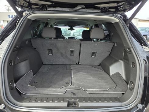 Used 2022 Chevrolet Equinox LT FWD image 30