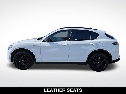 Used 2024 Alfa Romeo Stelvio Veloce AWD/4WD image 2