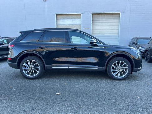 New 2026 Lincoln Corsair Premiere image 3