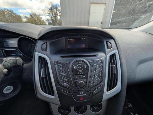 Used 2014 Ford Focus SE w/ SE Winter Package FWD image 35