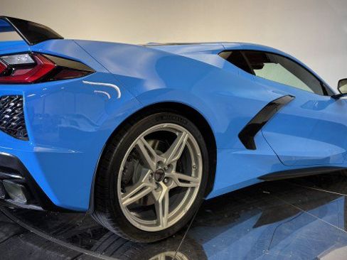 Used 2024 Chevrolet Corvette Stingray Premium Cpe w/ Z51 Performance Package RWD image 28