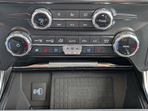 Used 2022 Ford F150 Platinum w/ Equipment Group 701A High image 20