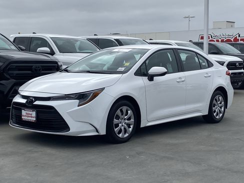 Certified 2026 Toyota Corolla LE FWD image 6