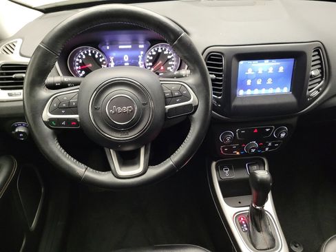 Used 2018 Jeep Compass Latitude w/ Popular Equipment Group FWD image 22