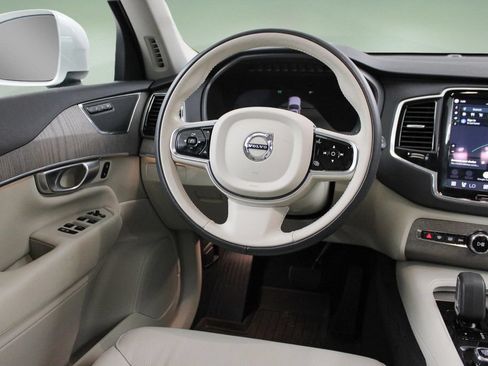 Certified 2024 Volvo XC90 B6 Plus w/ Protection Package Premier AWD/4WD image 18