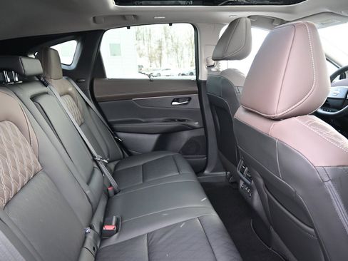 New 2025 Nissan Murano Platinum w/ Cargo Package AWD/4WD image 10