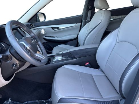 Used 2023 INFINITI QX50 Sensory image 9
