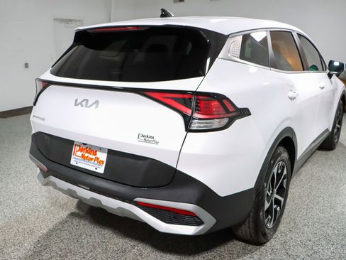 Used 2023 Kia Sportage EX image 7