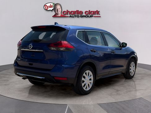 Used 2017 Nissan Rogue S FWD image 5
