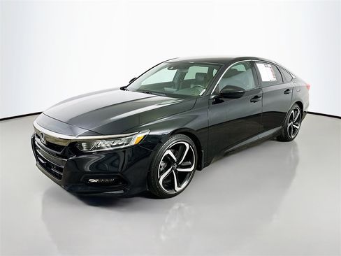 Used 2019 Honda Accord Sport image 3