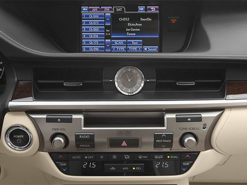 Used 2013 Lexus ES 300h w/ Luxury Pkg FWD image 9
