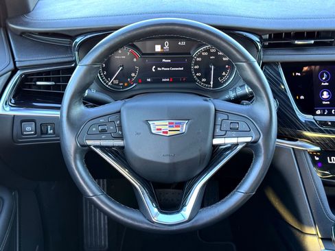 Used 2025 Cadillac XT6 Premium Luxury image 25