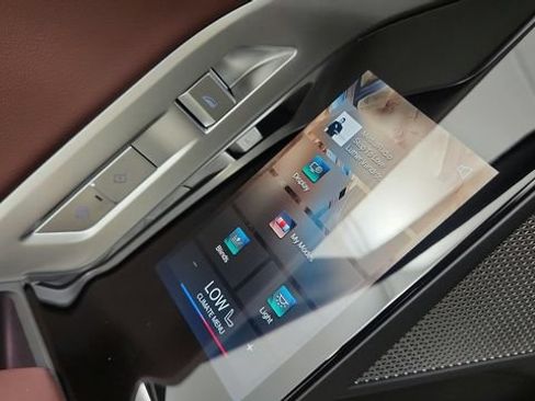 Used 2026 BMW 740i w/ Premium Package RWD image 62