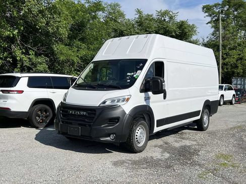 Used 2024 RAM ProMaster 3500 w/ Delivery Van Package FWD image 2
