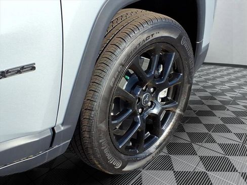 New 2026 Jeep Compass Latitude AWD/4WD image 7
