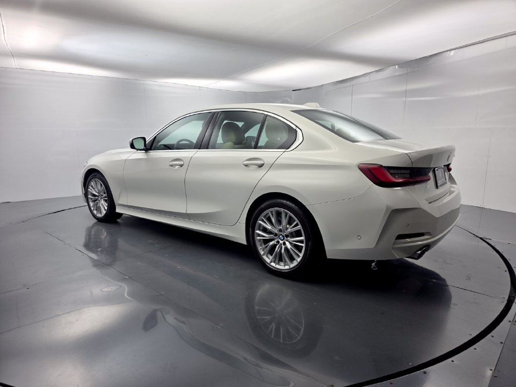 Certified 2024 BMW 330i Sedan w/ Convenience Package RWD image 4