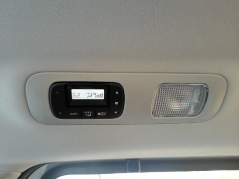 Used 2025 Honda Odyssey EX-L image 41