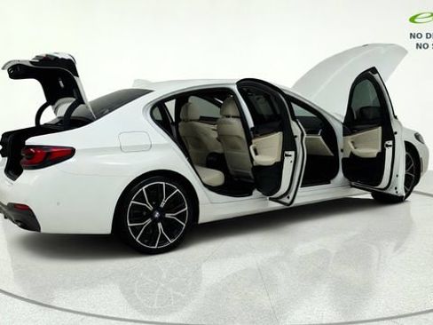 Used 2023 BMW 530i w/ M Sport Package RWD image 14