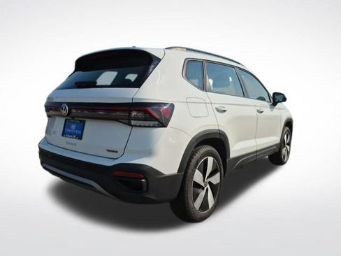 Used 2025 Volkswagen Taos S AWD/4WD image 5