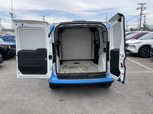 Used 2022 RAM ProMaster City Tradesman FWD image 18