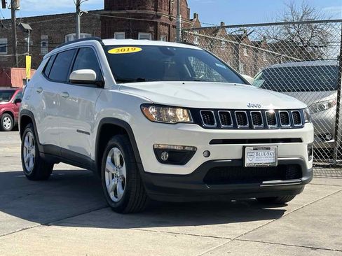 Used 2019 Jeep Compass Latitude image 3