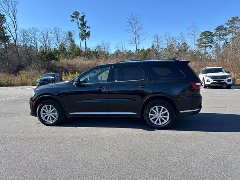 Used 2024 Dodge Durango SXT w/ 3rd Row Seating Group image 8
