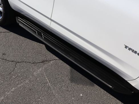 Certified 2024 Chevrolet Tahoe High Country w/ Advanced Technology Package image 12