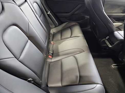 Used 2018 Tesla Model 3 Long Range RWD image 9