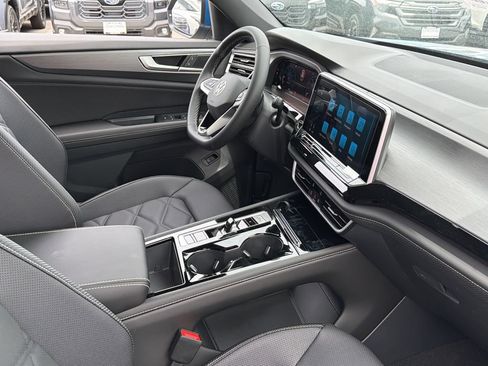 New 2026 Volkswagen Atlas Cross Sport SE AWD/4WD image 17