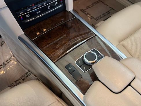 Used 2016 Mercedes-Benz E 350 Sedan image 28