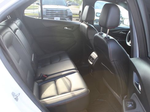 Used 2022 Chevrolet Equinox RS w/ RS Leather Package FWD image 16