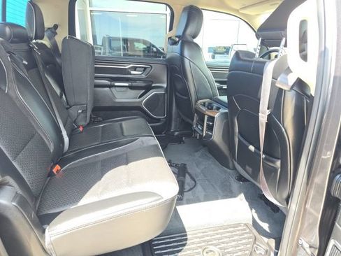 Used 2021 RAM 1500 Laramie AWD/4WD image 6
