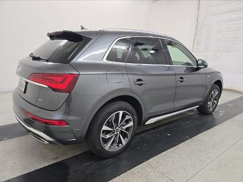Used 2023 Audi Q5 2.0T Premium w/ Convenience Package AWD/4WD image 3