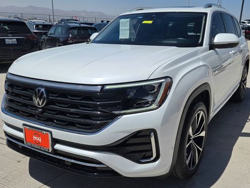 Used 2024 Volkswagen Atlas SEL Premium R-Line AWD/4WD image 3