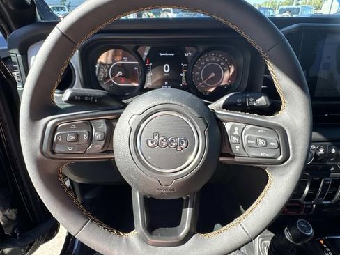 Used 2024 Jeep Wrangler Willys image 15