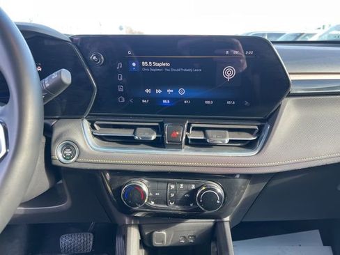 Used 2024 Chevrolet TrailBlazer ACTIV w/ Driver Confidence Package image 16