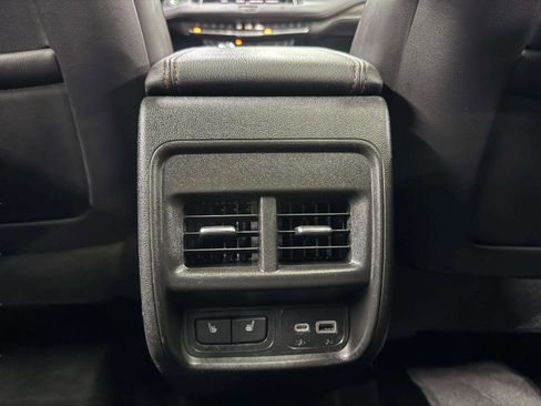 Used 2020 Cadillac XT4 Sport AWD/4WD image 34