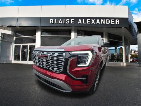 New 2026 GMC Terrain Denali w/ LPO, Floor Liner Package image 10