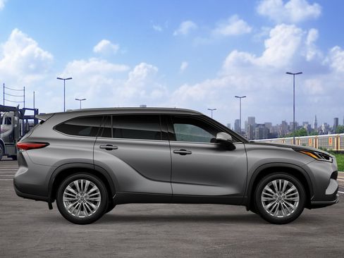 New 2026 Toyota Highlander Platinum AWD/4WD image 12