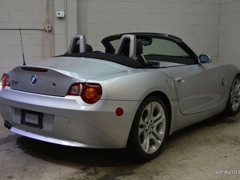 Used 2003 BMW Z4 3.0i image 8