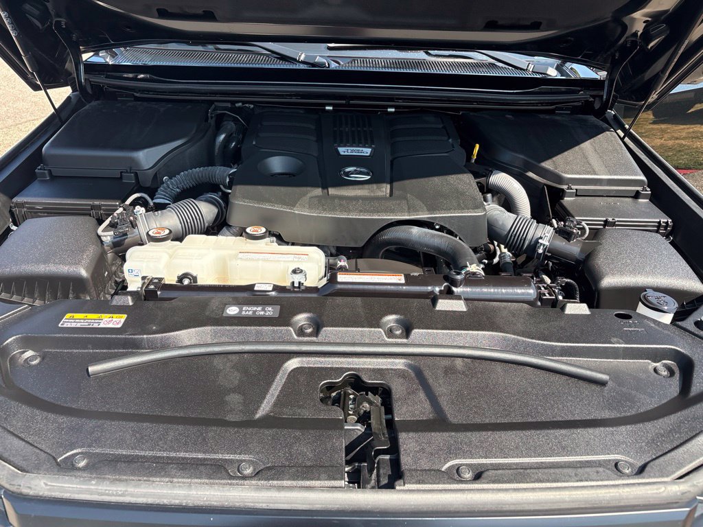 Certified 2024 Lexus GX 550 w/ Cold Area Package AWD/4WD image 11