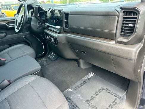 Used 2023 Chevrolet Silverado 1500 LT image 28