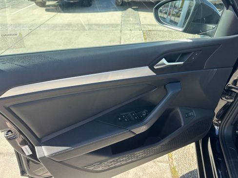 Used 2025 Volkswagen Jetta Sport image 18